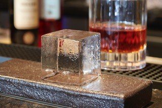 ice-cube-presentationplate